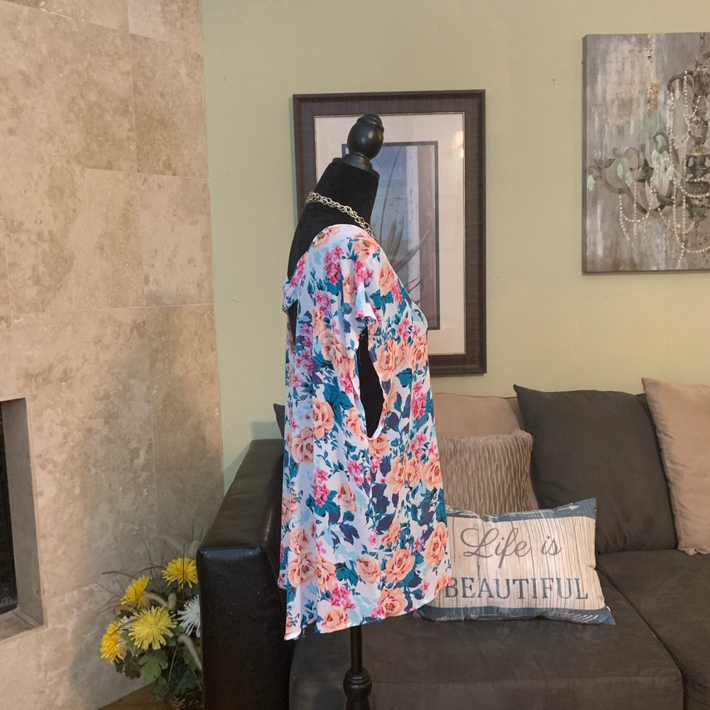 TORRID | Chiffon Floral Bow Top 1X - Picture 6 of 10